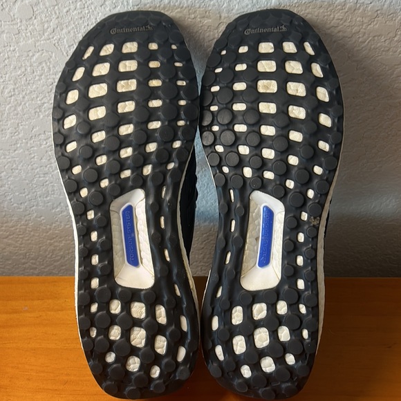 Adidas Ultraboost, BB6165, mens US 11 - Picture 7 of 7
